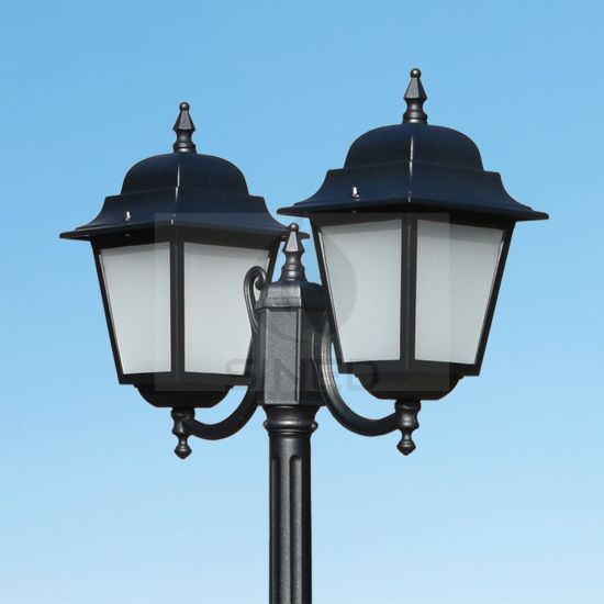 Liberti Design  Lampione Alto 208 Cm e 2 Lanterne Athena  un prodotto in offerta al miglior prezzo online