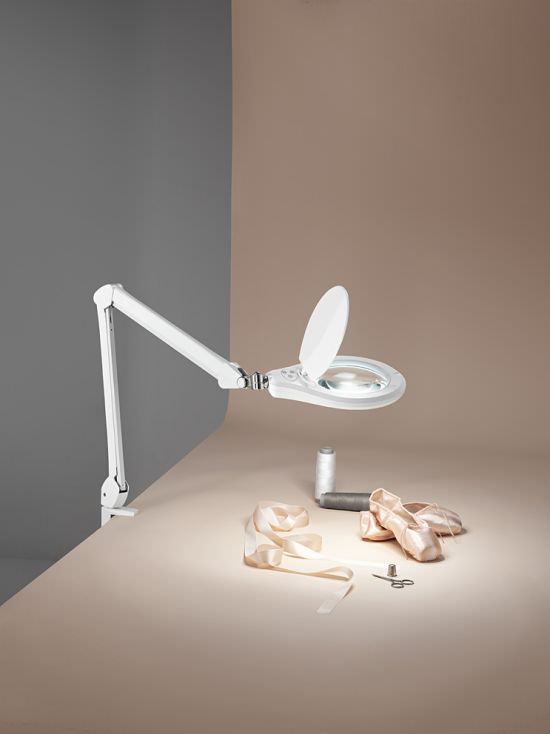 Lampe mit 3 Dioptrienlinsen und Klemme