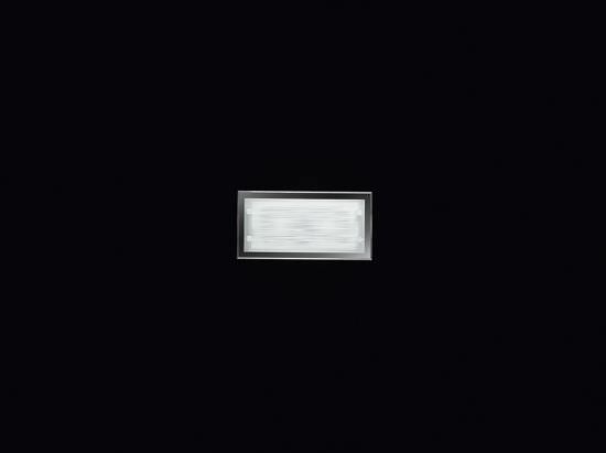 Rectangular wall sconce in satinfinish g Rectangular wall sconce in satinfinish g