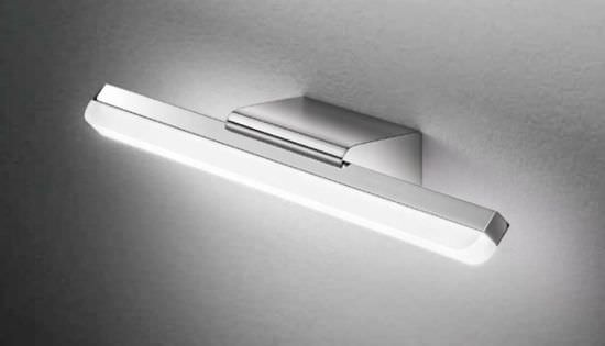 Verchromte Wandleuchte mit 10W 3000K LED