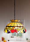 Lmpara de araa con cadena Tiffany modelo T925S Lmpara de araa decorada con frutas de colores como manzanas rojas, peras, uvas y ciruelas Lmpara colgante con 265 vasos Tiffany Tamao  55 cm X H. 35 cm Monta 3 bombillas E27 Max 60W no incluido