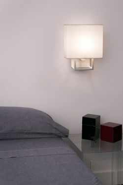 FARO BARCELONA Lampada a parete in metallo e tessuto è un prodotto in offerta al miglior prezzo online