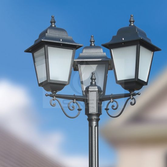 Liberti Design  Lampione Athena Con 3 Luci a Lanterna  un prodotto in offerta al miglior prezzo online