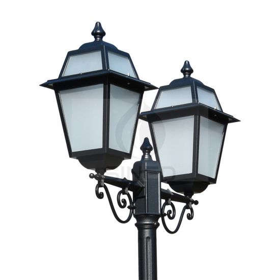 Liberti Design  Lampione Artemide Con 2 Luci a Lanterna  un prodotto in offerta al miglior prezzo online