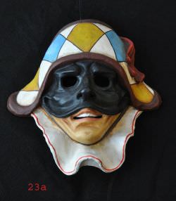  Maschera In Cartapesta Dipinta a Mano Ar  un prodotto in offerta al miglior prezzo online