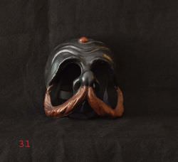  Maschera In Cartapesta Dipinta a Mano Do  un prodotto in offerta al miglior prezzo online