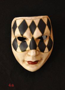 Maschera In Cartapesta Dipinta a Mano Vo  un prodotto in offerta al miglior prezzo online